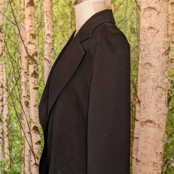 Club Monaco black lined, single button blazer, size small - Picture 4 of 7